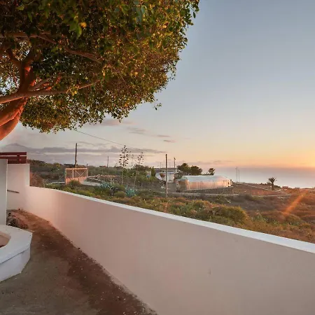 Vakantiehuis Pisaverde, A Peaceful Haven Between The Sea&teide El Pris