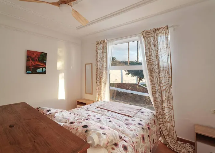 Сasa de vacaciones Pisaverde, A Peaceful Haven Between The Sea And Teide *