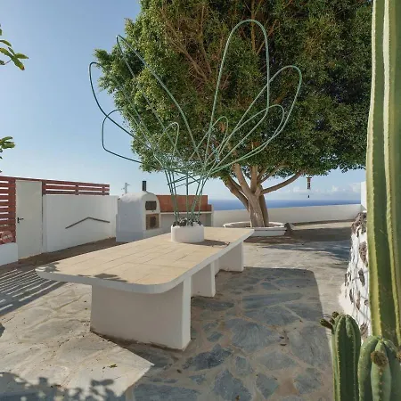 Holiday home Pisaverde, A Peaceful Haven Between The Sea And Teide *
